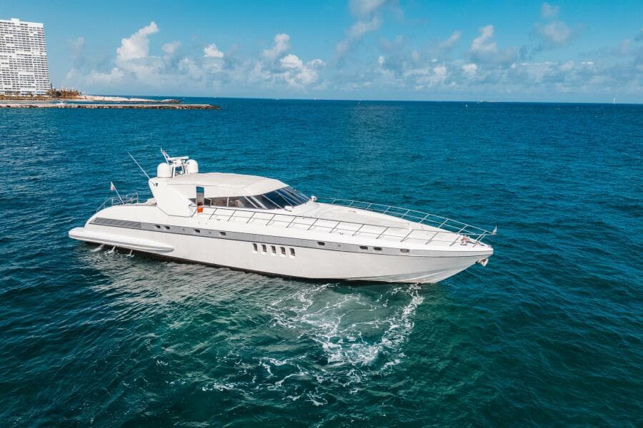 2001 Mangusta 80