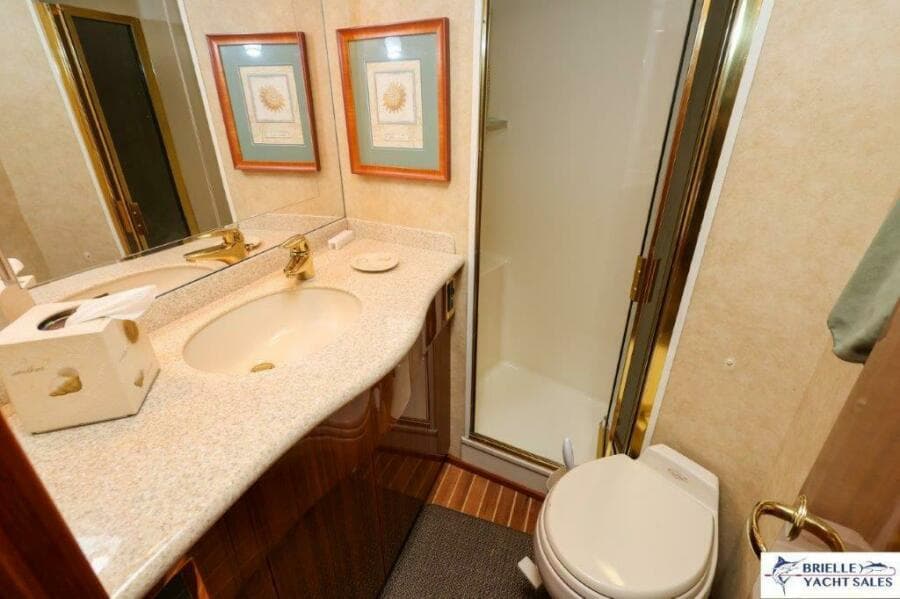 2005 Viking 45 Convertible