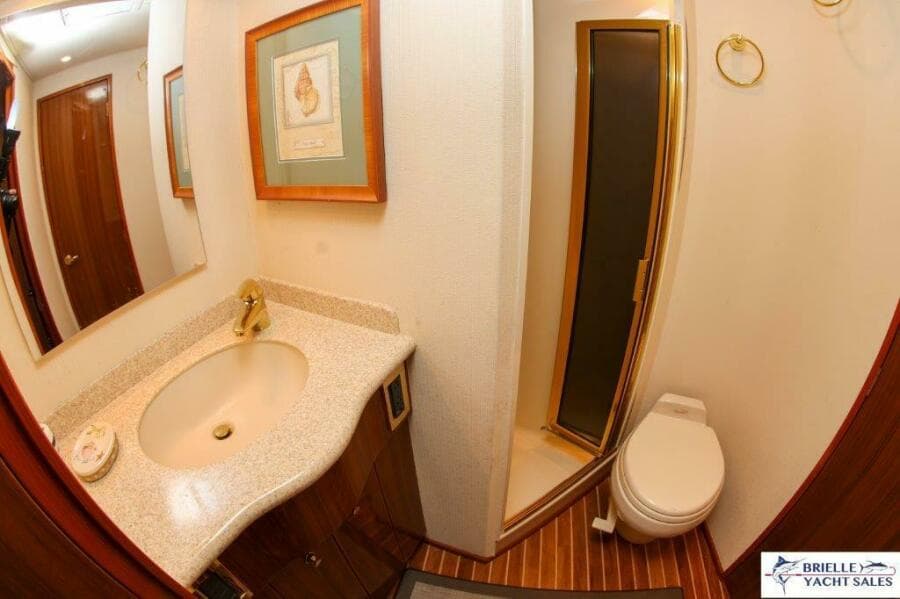 2005 Viking 45 Convertible