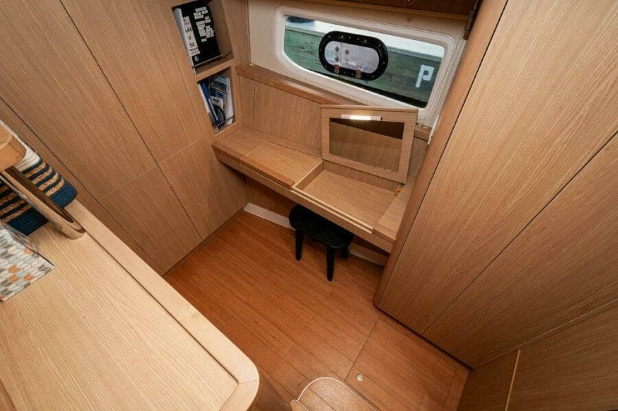 2018 Aquila 44 Catamaran- Master Stateroom 4