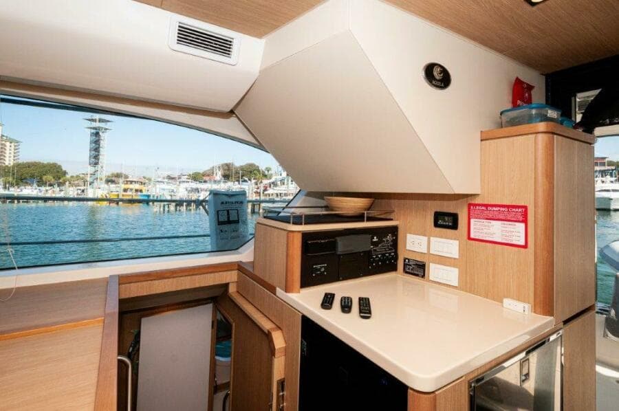 2018 Aquila 44 Catamaran- Galley 4