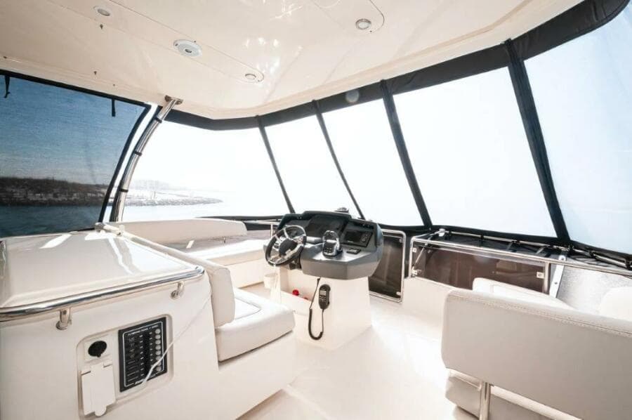 2018 Aquila 44 Catamaran- Flybridge
