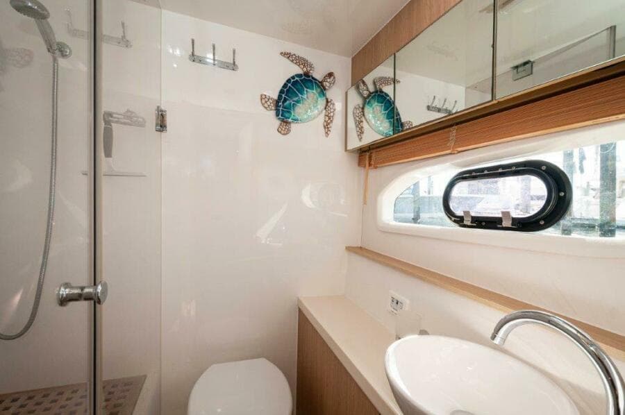 2018 Aquila 44 Catamaran- VIP (Port) Head 2