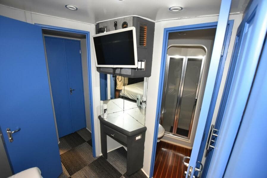 1997 Viking 50 Convertible