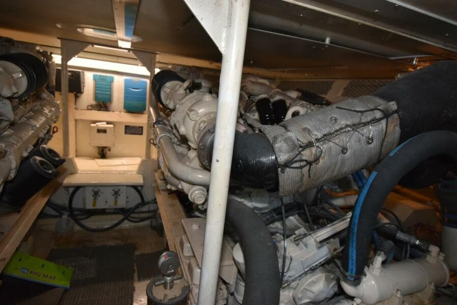 1997 Viking 50 Convertible