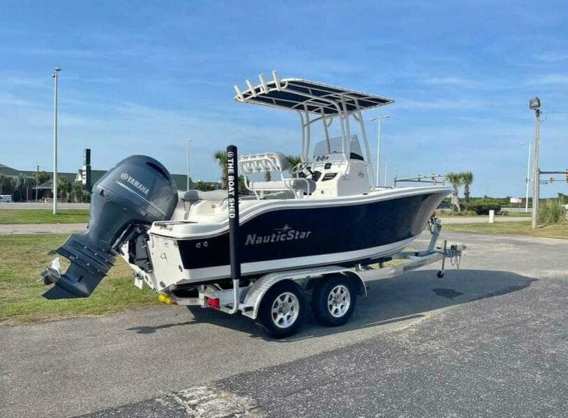 2022 NauticStar 2102 Legacy