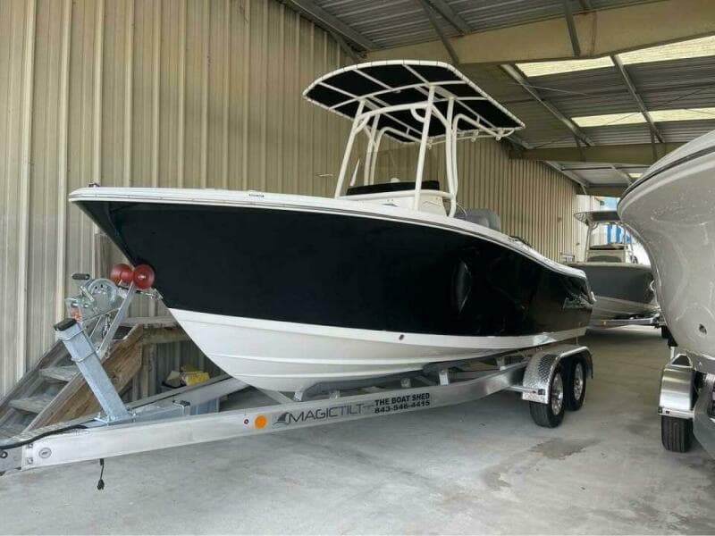 2022 NauticStar 2102 Legacy