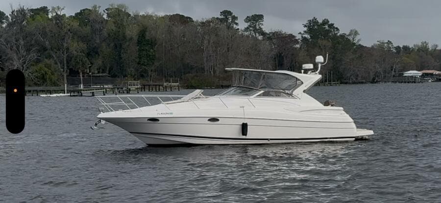 2005 Regal 3560 Commodore