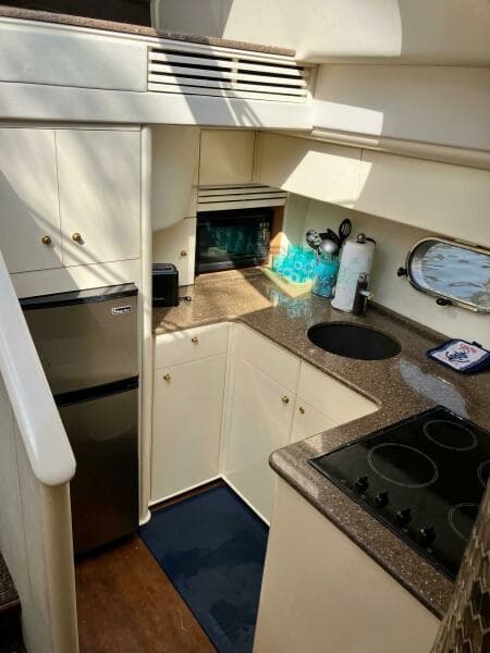 1999 Viking Princess 52 Express Bridge