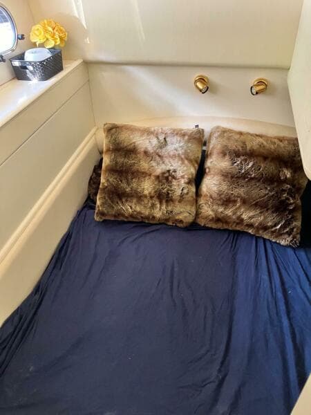 1999 Viking Princess 52 Express Bridge