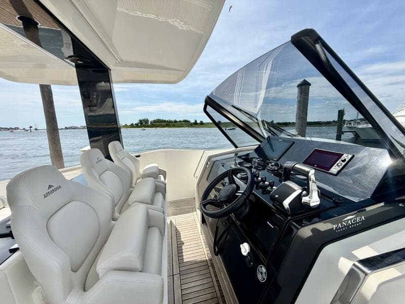 2023 Astondoa 377 Coupe Outboard - Photo 26