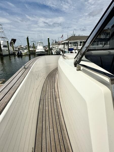 2023 Astondoa 377 Coupe Outboard - Photo 32