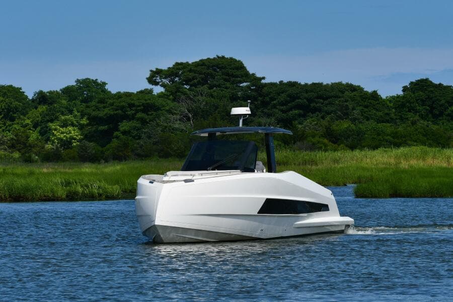 2023 Astondoa 377 Coupe Outboard - Photo 7