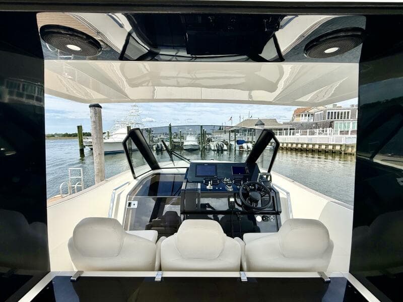 2023 Astondoa 377 Coupe Outboard - Photo 24