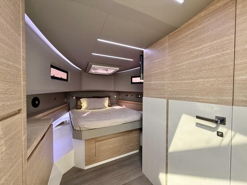2023 Astondoa 377 Coupe Outboard - Photo 37