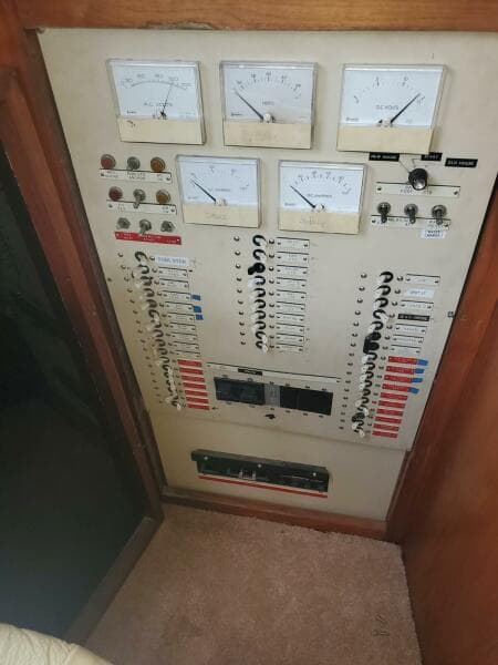 1985 Californian 5239 Cockpit Motor Yacht