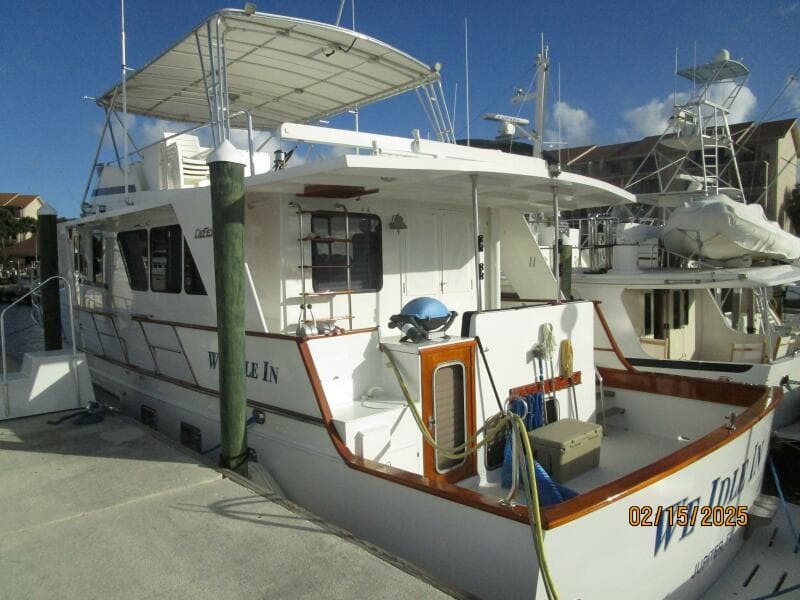57' DeFever port aft profile