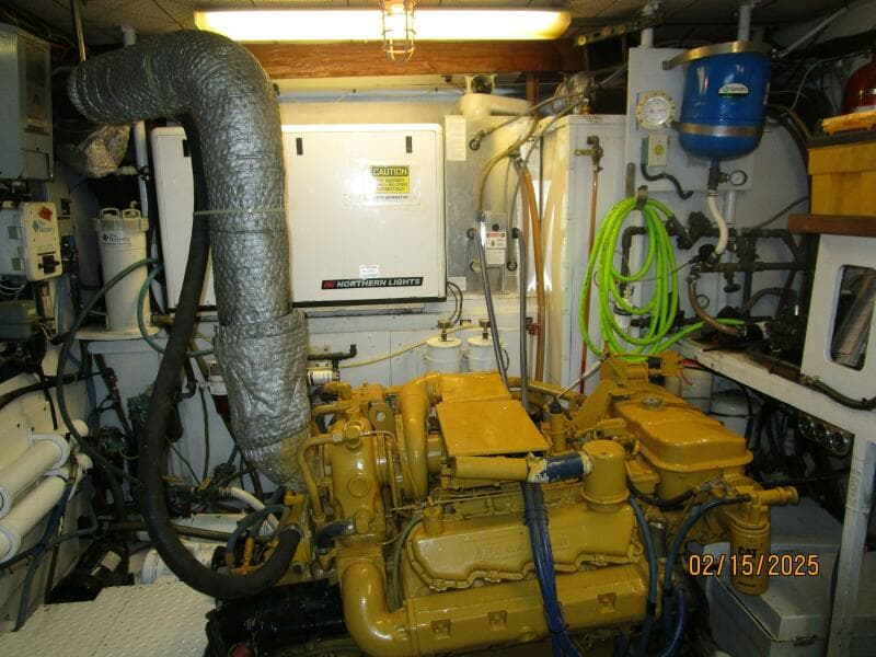 57' DeFever engine room port