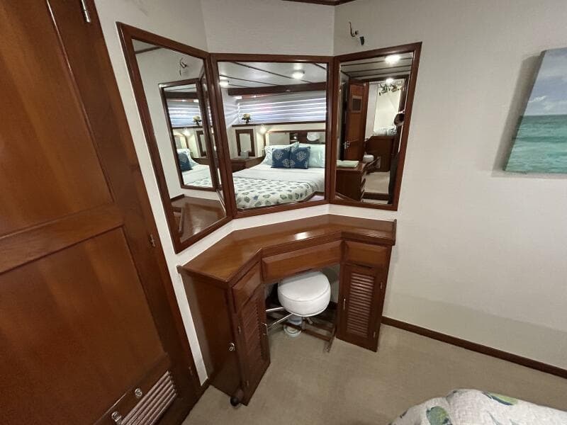 57' DeFever mid guest stateroom desk/vanity
