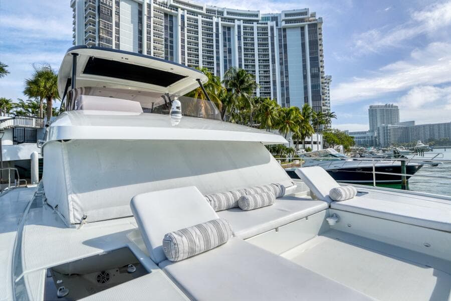 2022 Fountaine Pajot MY6