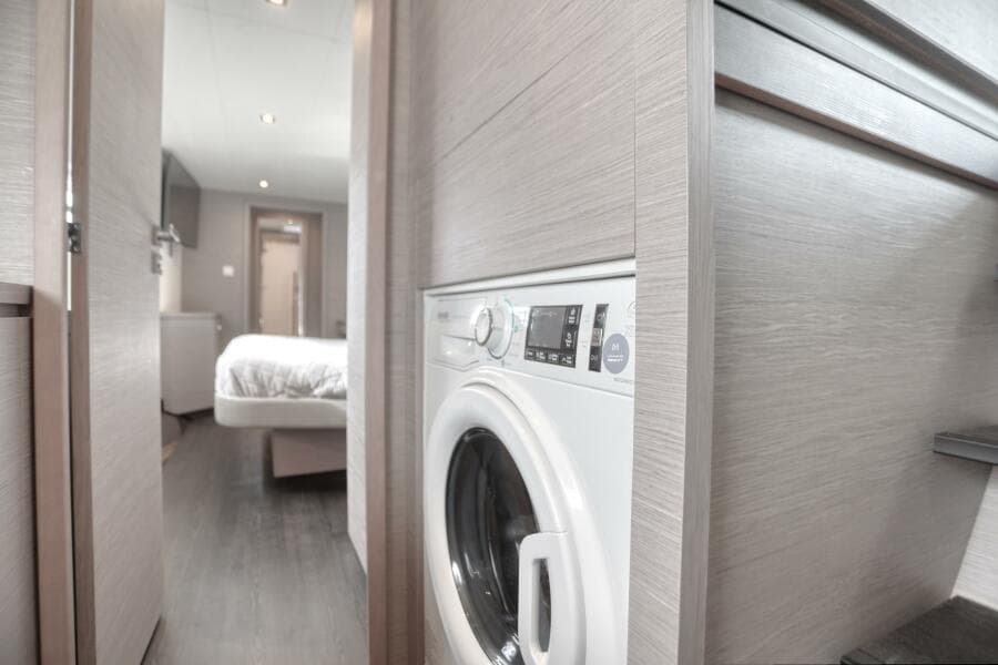 2022 Fountaine Pajot MY6