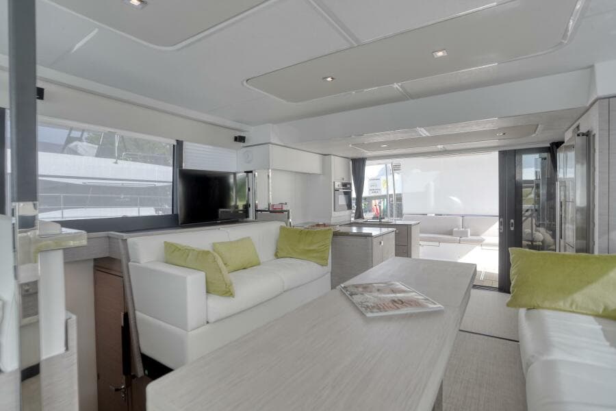 2022 Fountaine Pajot MY6
