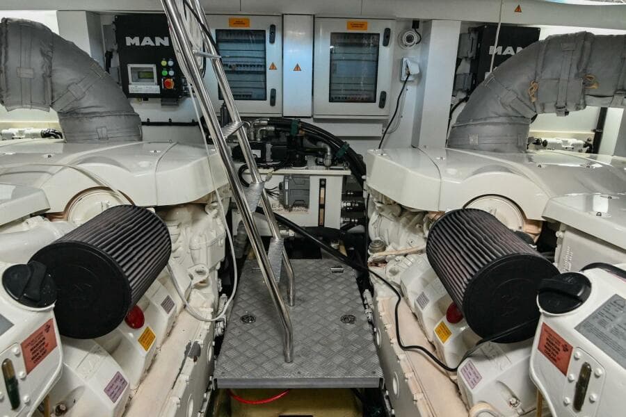 2015 Sunseeker Predator 68