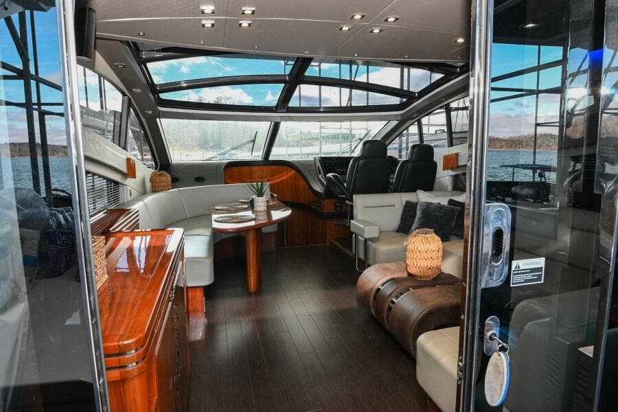 2015 Sunseeker Predator 68