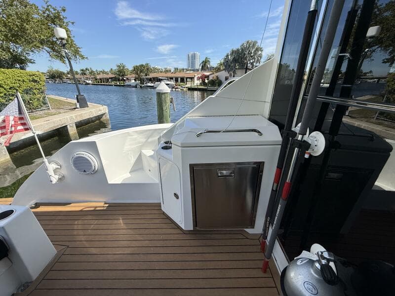 2014 Cruisers Yachts 45 Cantius