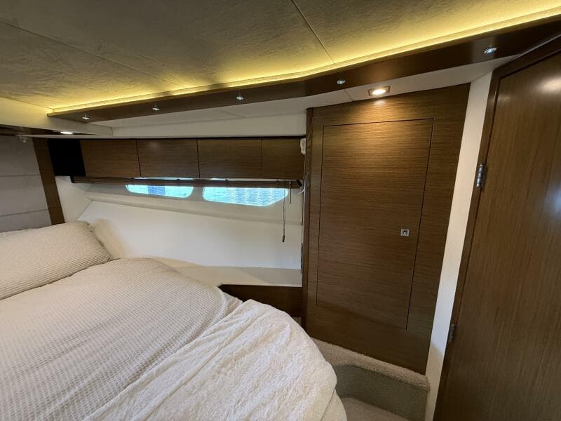 2014 Cruisers Yachts 45 Cantius