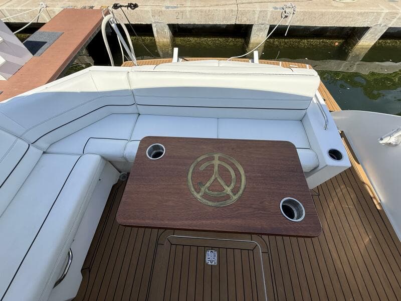 2014 Cruisers Yachts 45 Cantius