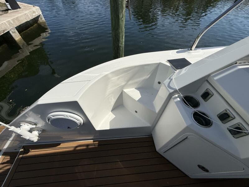 2014 Cruisers Yachts 45 Cantius
