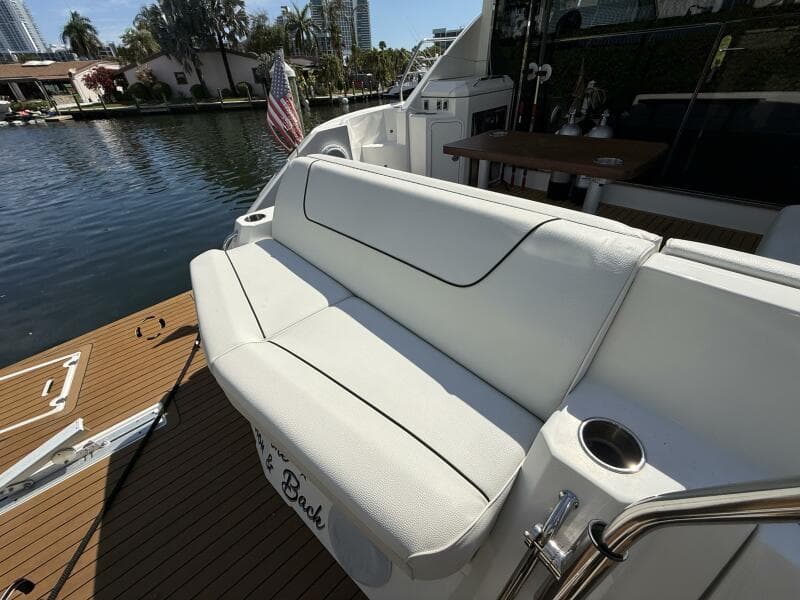2014 Cruisers Yachts 45 Cantius
