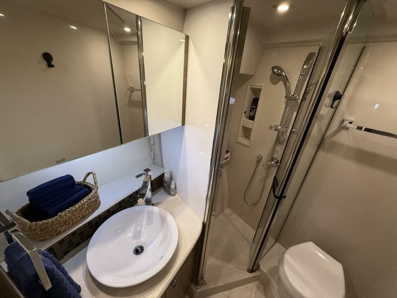 2014 Cruisers Yachts 45 Cantius