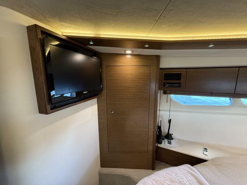 2014 Cruisers Yachts 45 Cantius