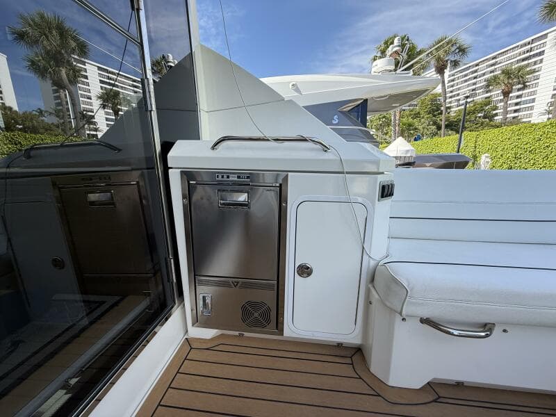 2014 Cruisers Yachts 45 Cantius