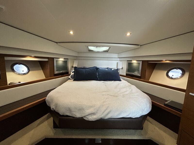 2015 Tiara Yachts C44 Coupe