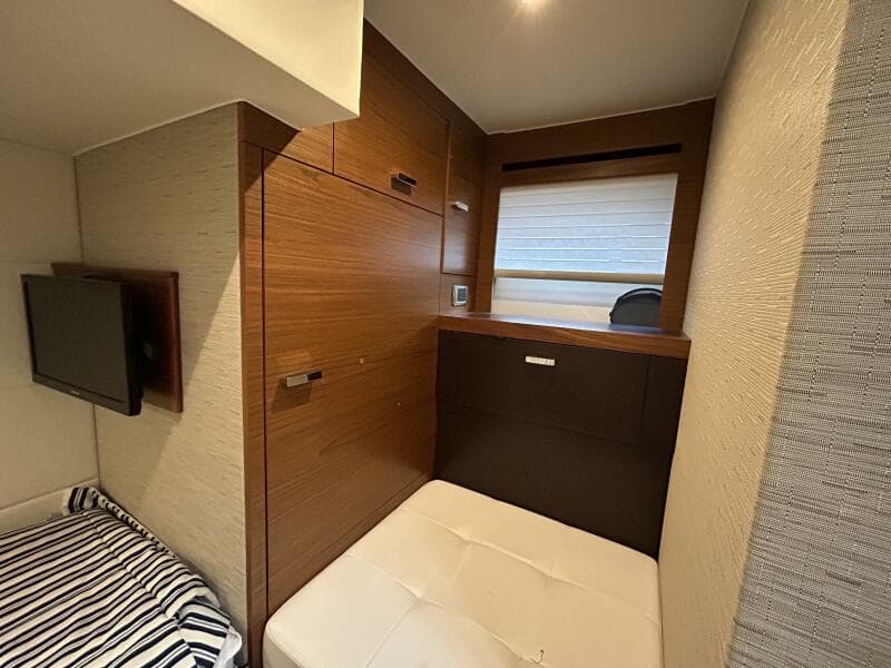 2015 Tiara Yachts C44 Coupe