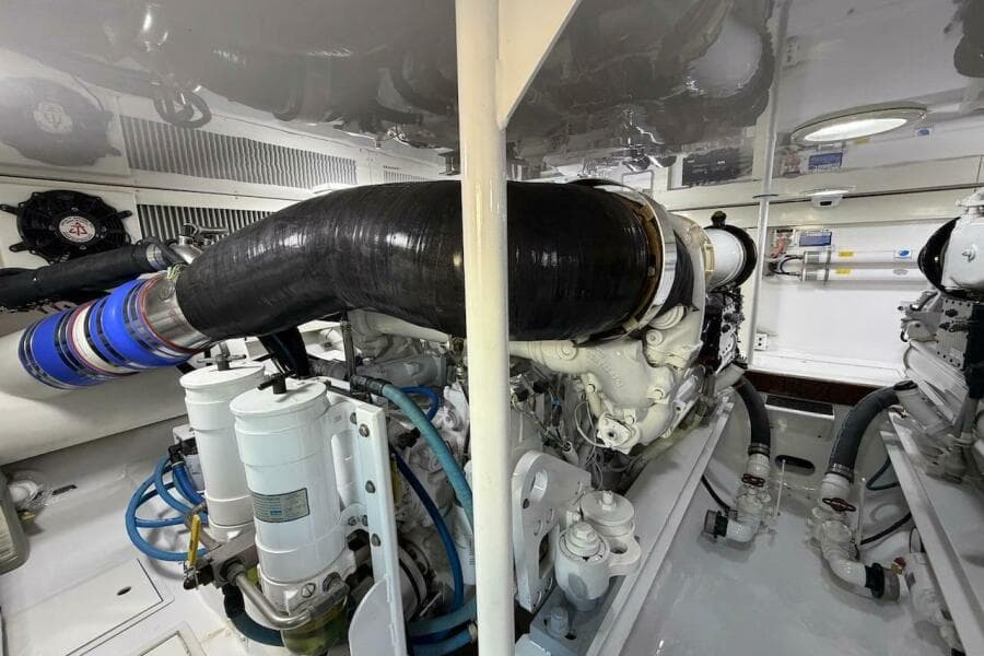 2004 Viking 56 Convertible