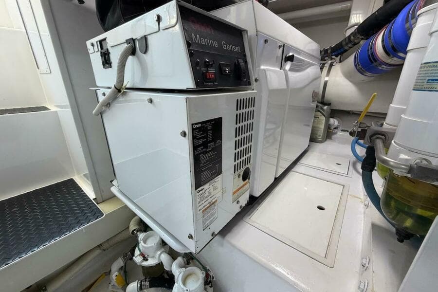 2004 Viking 56 Convertible