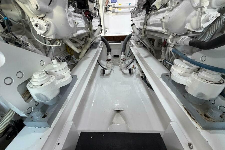 2004 Viking 56 Convertible