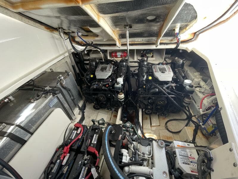 2010 Sea Ray 330 Sundancer