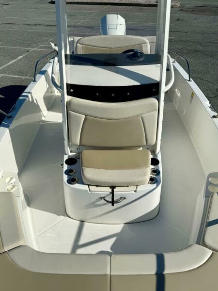 2020 Boston Whaler 210 Dauntless