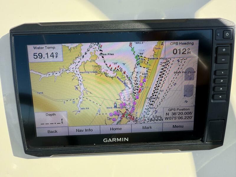 2020 Boston Whaler 210 Dauntless