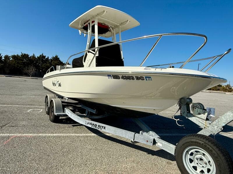 2020 Boston Whaler 210 Dauntless