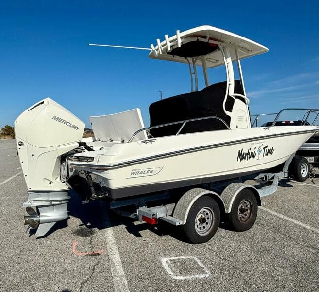 2020 Boston Whaler 210 Dauntless