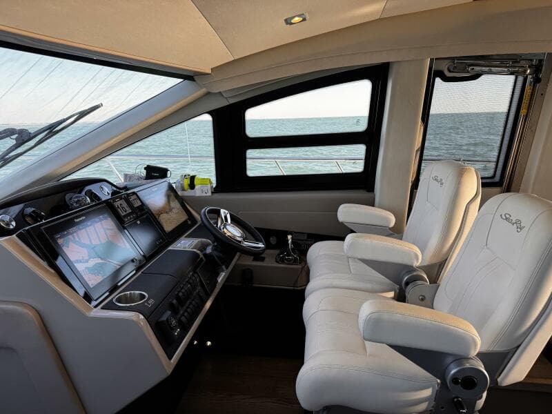 2018 Sea Ray L650 Fly