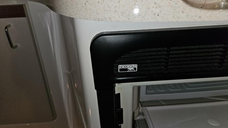 1998 Chris-Craft 320 Express Cruiser