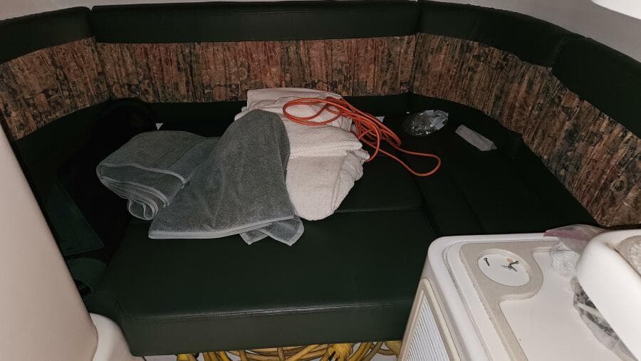 1998 Chris-Craft 320 Express Cruiser