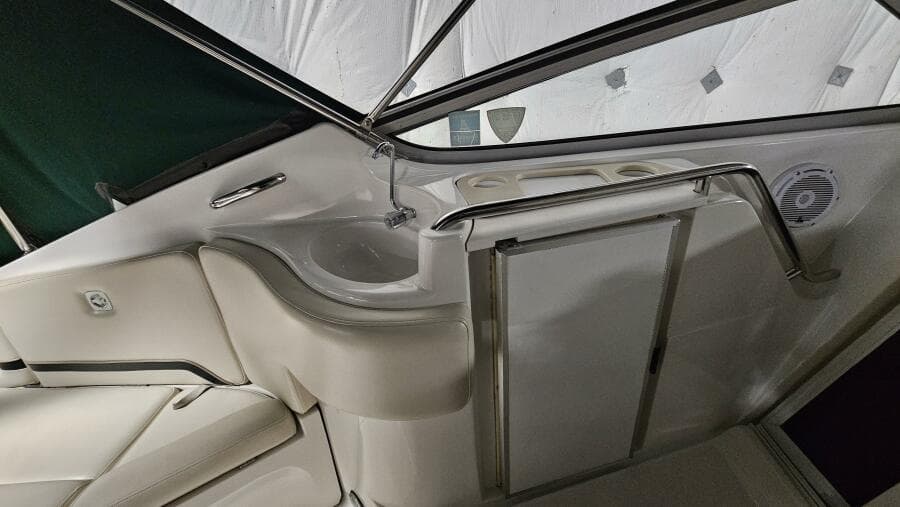 1998 Chris-Craft 320 Express Cruiser